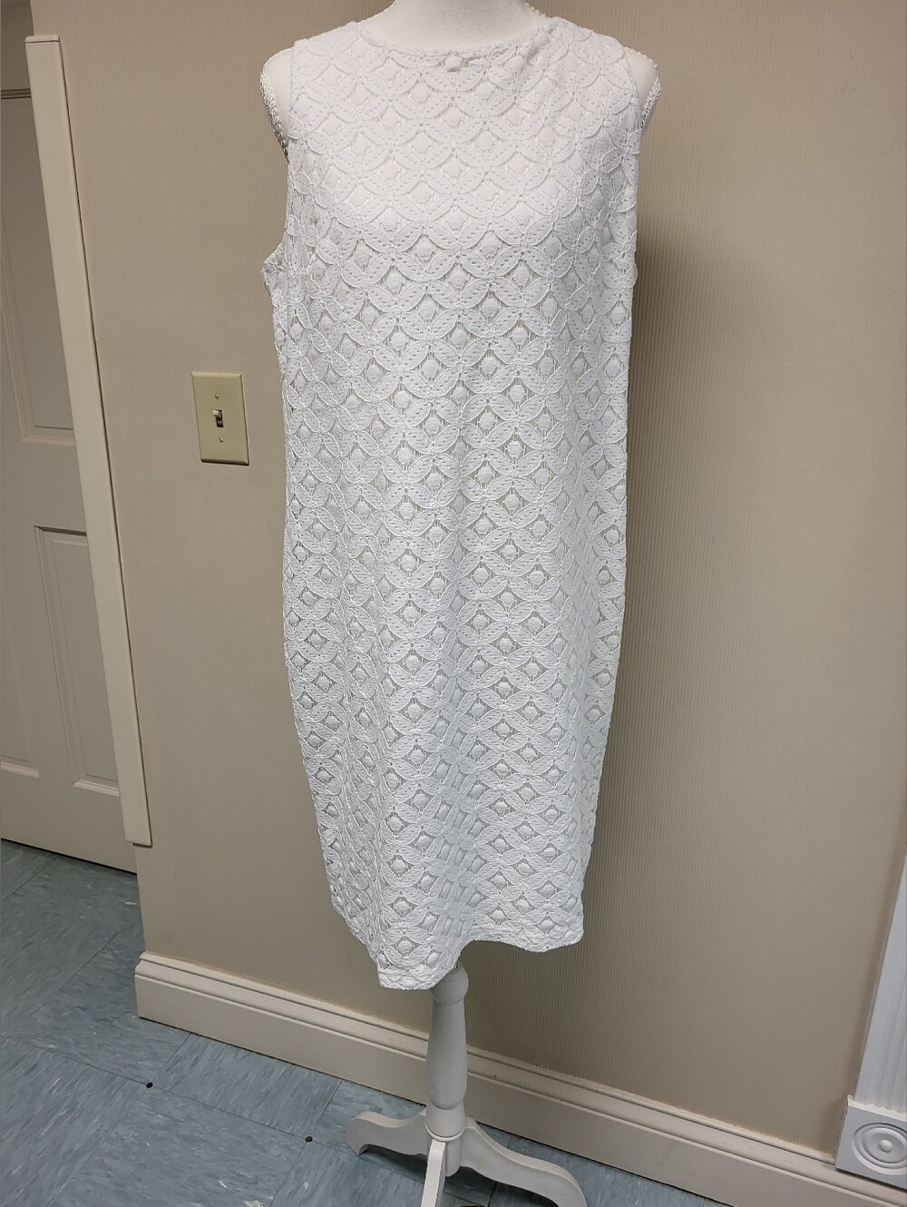 Classic Liz Claiborne Y2K White Lace Sleeveless Midi Dress
